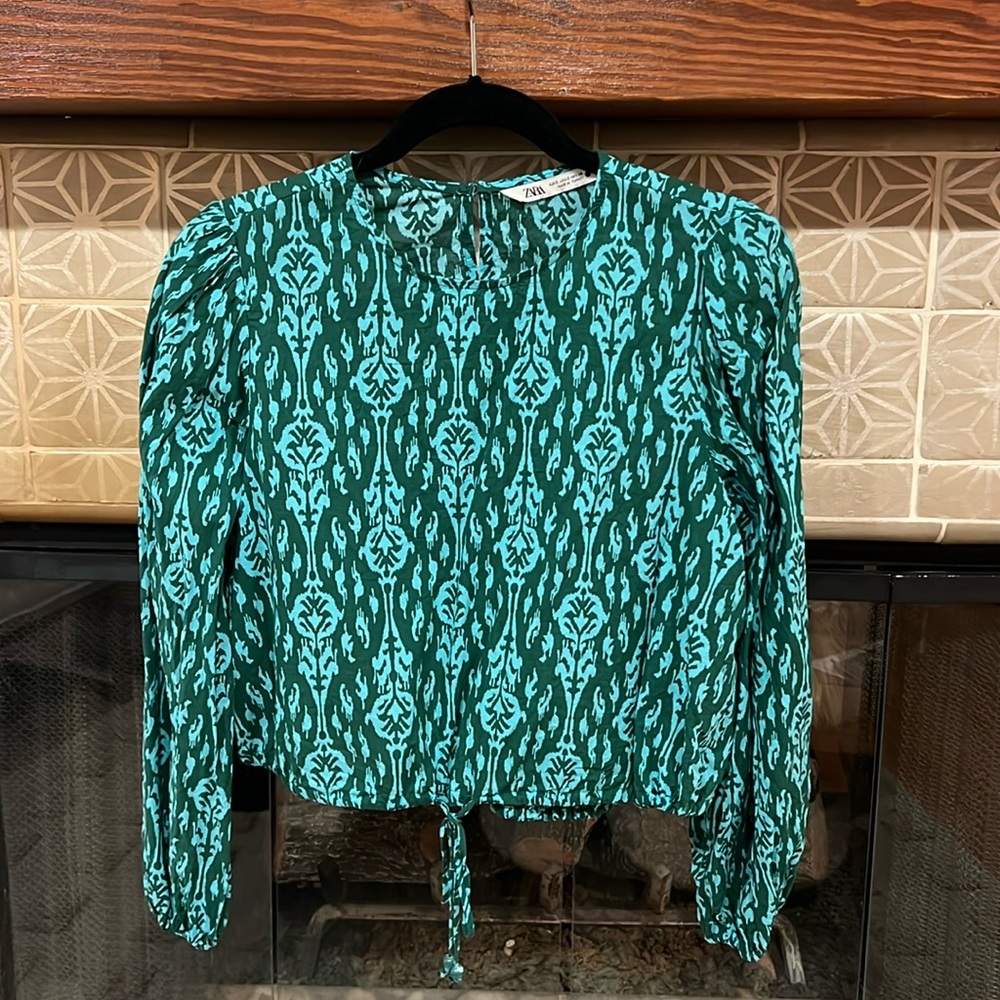 Zara Blouse, Slightly Cropped Cotton Size Small